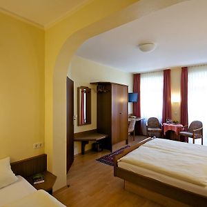 Dreibettzimmer